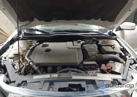 2012 Ford Fusion Hybrid z USA, uszkodzony, nr VIN 3FADP0L30CR275378